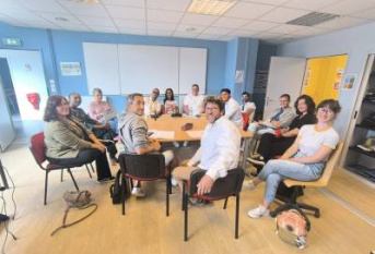 Les professeurs de Sainte-Bernadette en salle des profs.